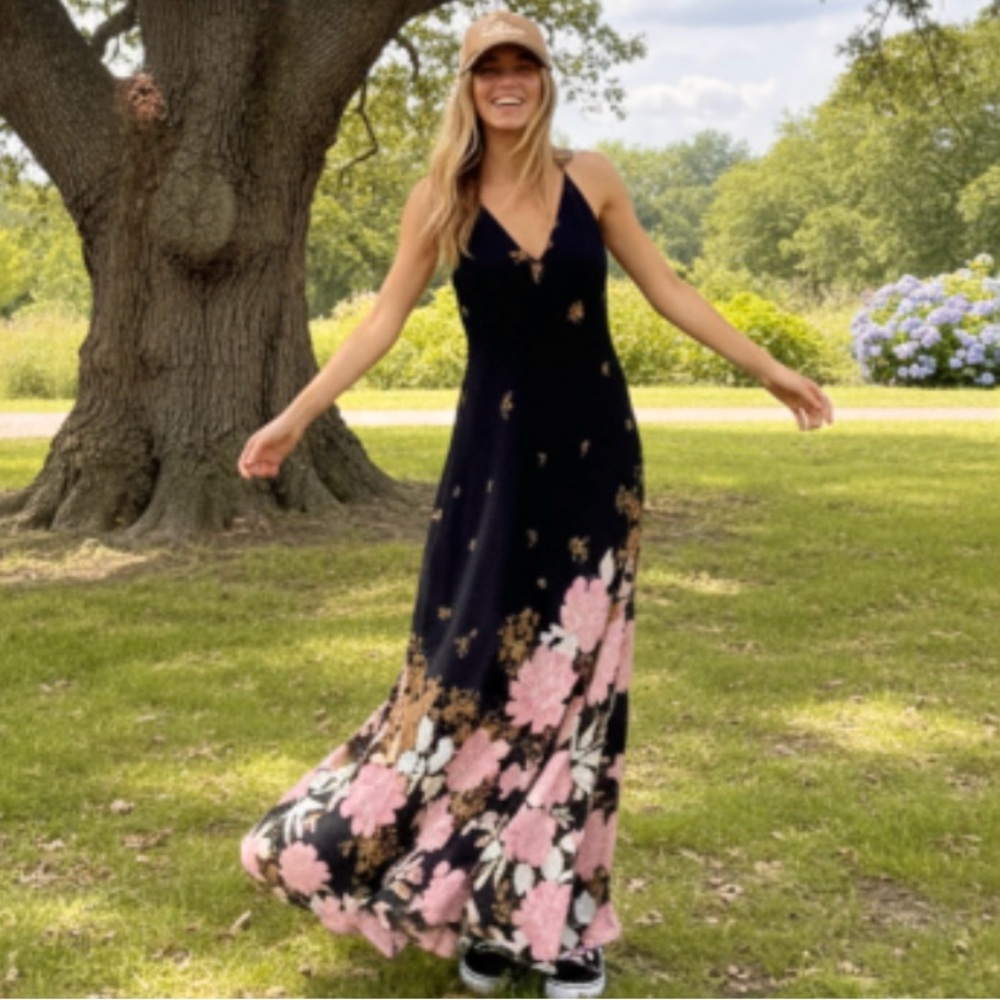 Free People Get To You Floral Printed Maxi Dress in Black Combo Size Small